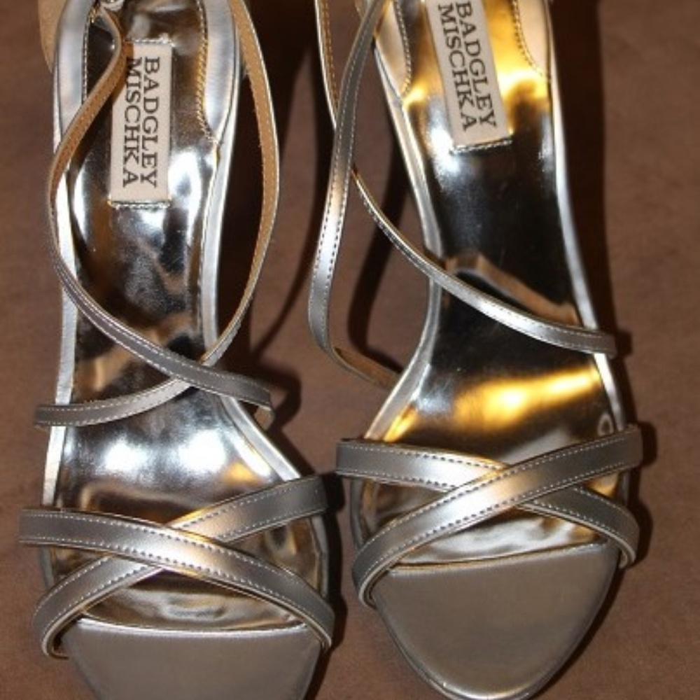 Pre-own BADGLEY  MISCHKA   FIERCE